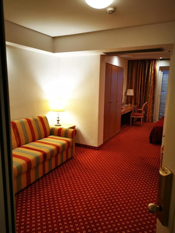 Hotel Bristol Bellaria-Igea Marina Eksteriør bilde