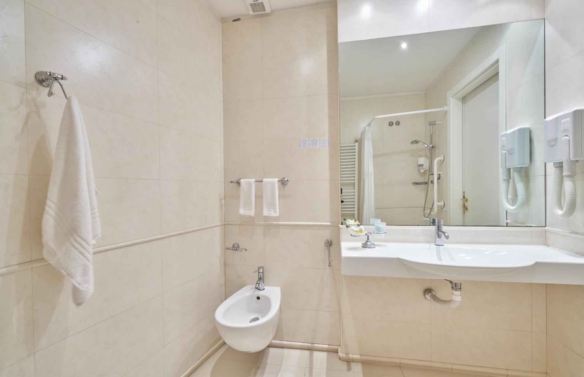 Hotel Bristol Bellaria-Igea Marina Eksteriør bilde