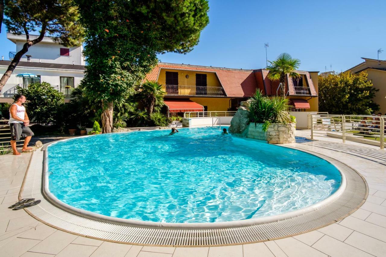 Hotel Bristol Bellaria-Igea Marina Eksteriør bilde
